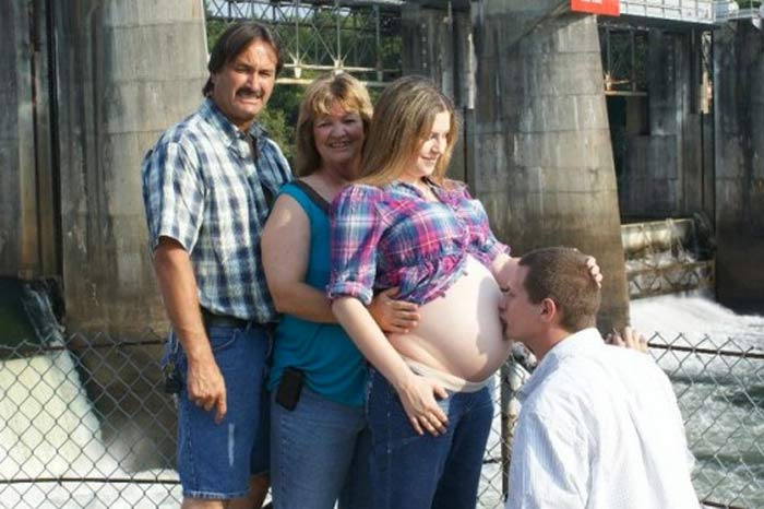 22 Funny Pregnancy Photos That Might Make You Go Sterile Team Jimmy Joe 