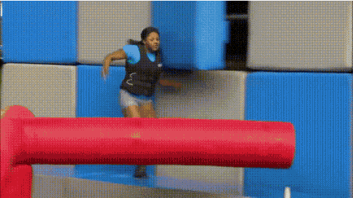 17 Funny Gifs Amazing obstacle course wipeouts and fails. 
