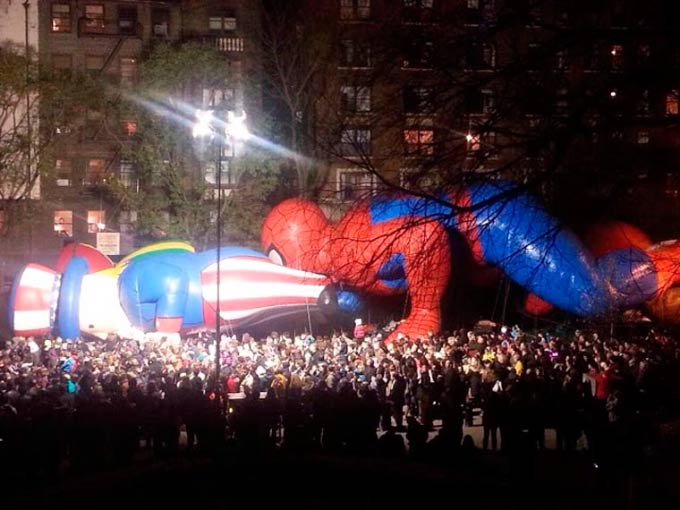 Thanksgiving Day parade ballots. Spider Man eating Uncle Sams ass. 35 Pictures That Prove You Have a Dirty Mind. 